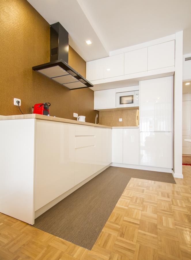 Charming Puerta De Atocha Madrid Apartment Exterior photo
