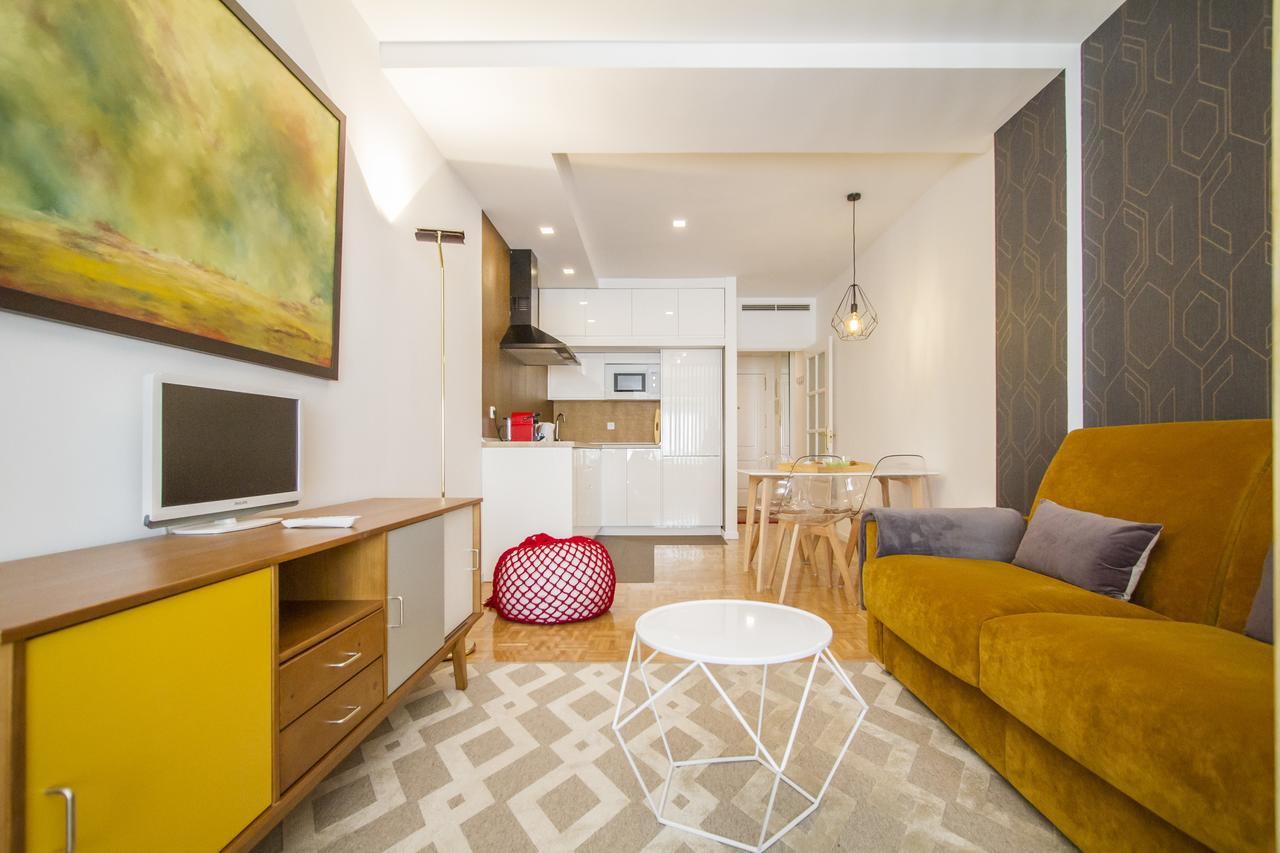 Charming Puerta De Atocha Madrid Apartment Exterior photo